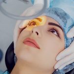 عملية تصحيح النظر بالليزر في إيران